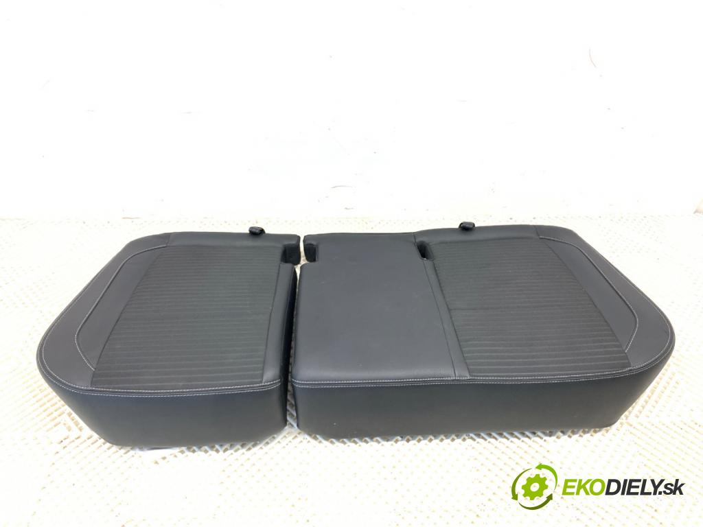 FORD ECOSPORT SUV 2019 92 kW 1.0 EcoBoost 998 Sedadlo druhý rad