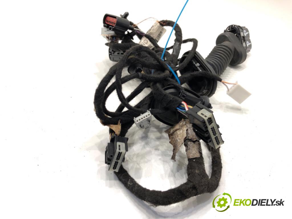FORD ECOSPORT SUV 2019 92 kW 1.0 EcoBoost 998 Káblovačka Dvere predný pravy GN15-14630-AND