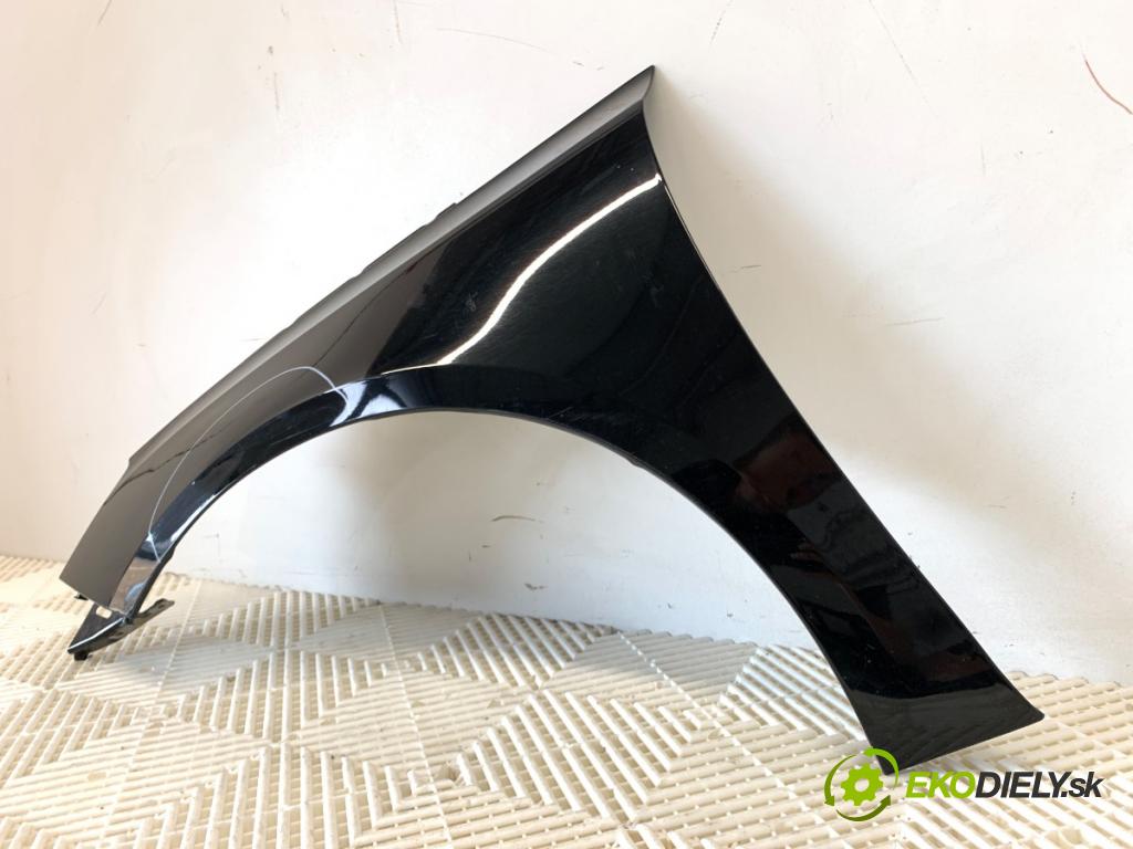 PEUGEOT 308 II liftback 2016 96 kW 1.2 THP 130 1199 Blatník ľavy predný
