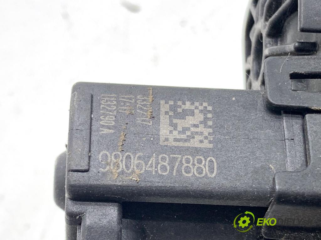 CITROEN C3 III liftback 2018 81 kW 1.2 PURETECH 110 1199 Rúra turba 9677537380