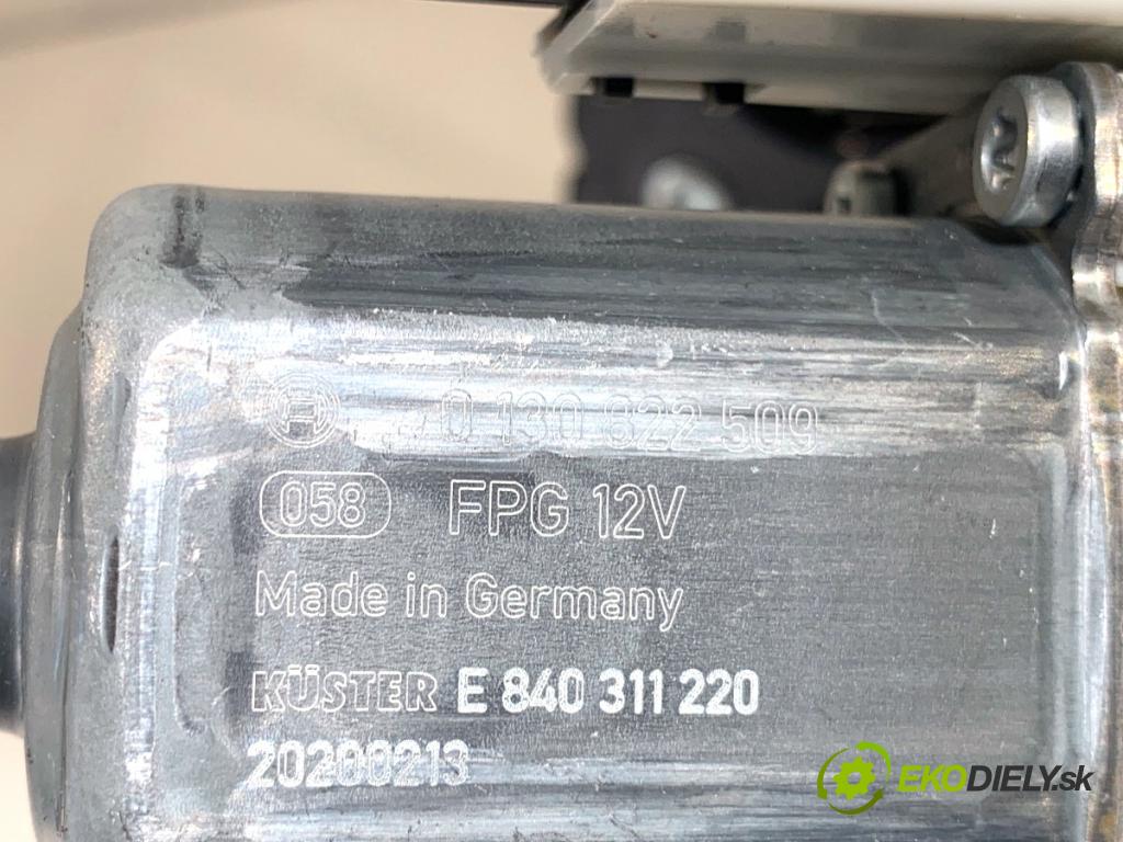 VW CADDY IV Nadwozie pełne/minivan 2020 110 kW 2.0 TDI 1968 Mechanizmus okna pravy predný 5K0959792 2K5959702