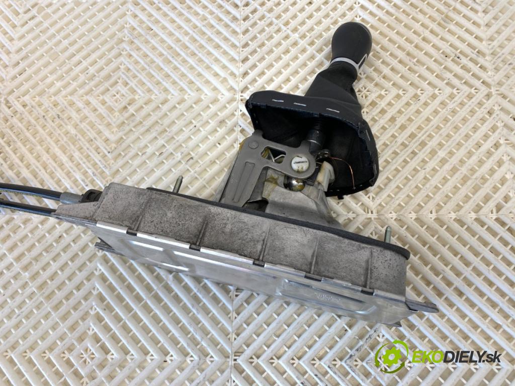 VW CADDY IV Nadwozie pełne/minivan 2020 110 kW 2.0 TDI 1968 Kulisa 1T0711049BQ (Rýchlostná páka (kulisa))