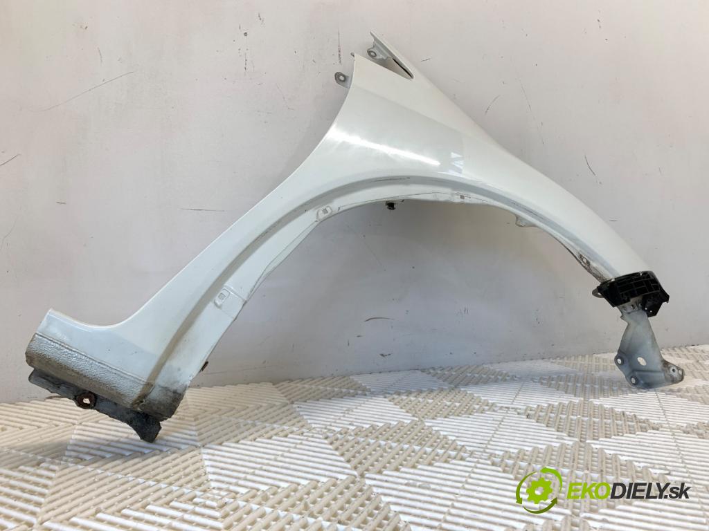 HONDA CIVIC IX liftback 2012 73 kW 1.4 i-VTEC (FK1) 1339 blatník pravý přední část NH788P