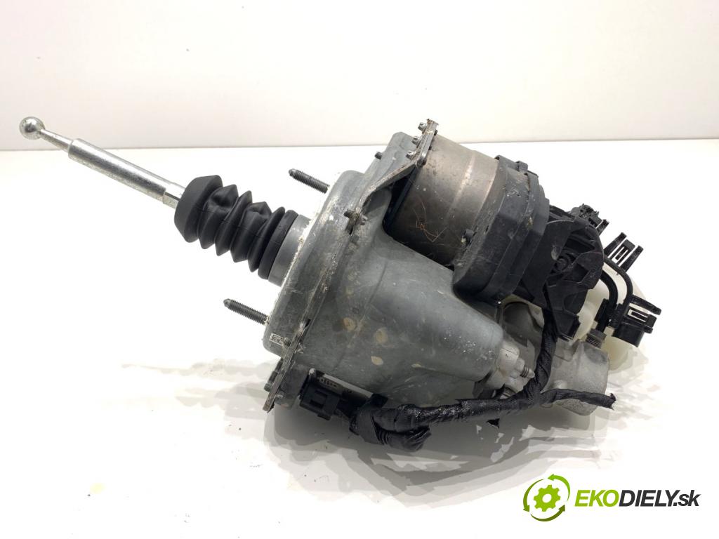 SKODA OCTAVIA IV Kombi 2023 110 kW 2.0 TDI 1968 Posilovač bŕzd 5WB614105AK