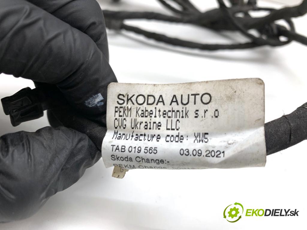 SKODA OCTAVIA IV Kombi 2023 110 kW 2.0 TDI 1968 káblovačka PDC přední část 5E3971095DS