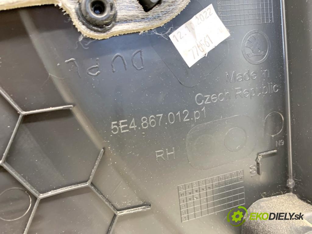 SKODA OCTAVIA IV Kombi 2023 110 kW 2.0 TDI 1968 čalúnenie Dvere pravy predný