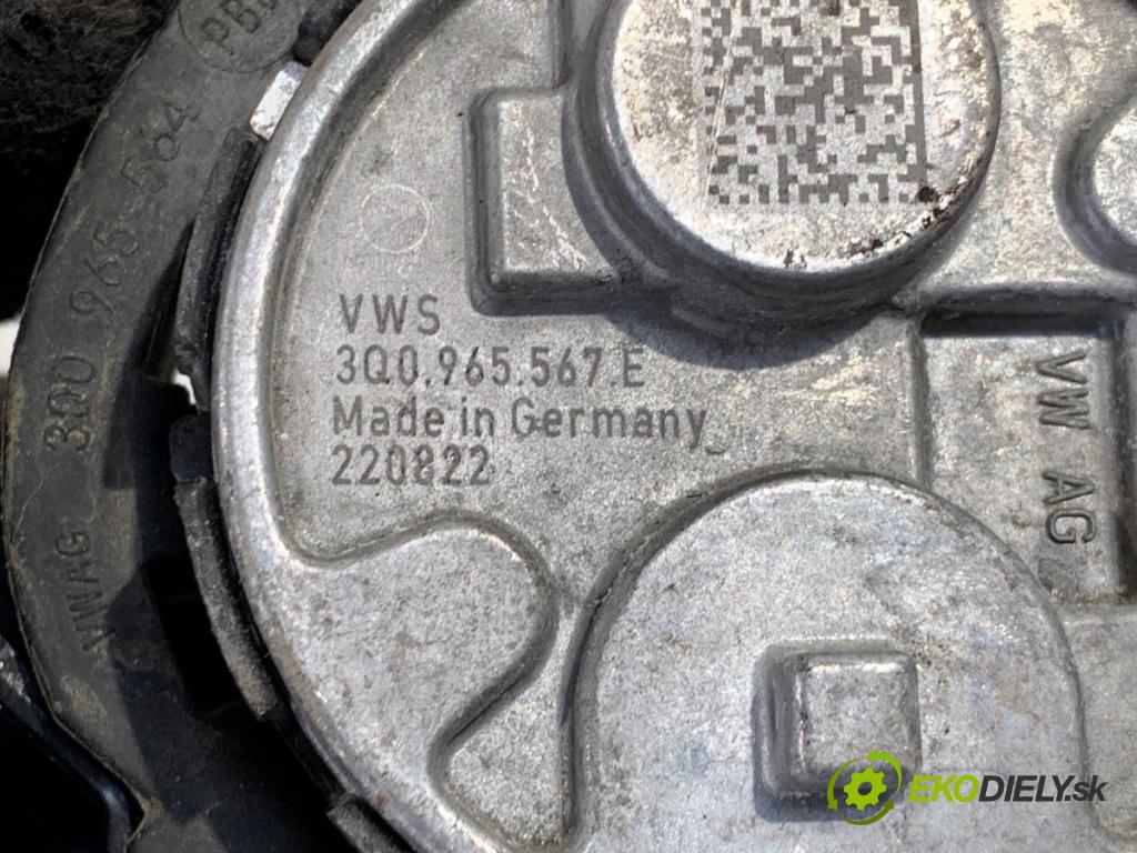 SKODA OCTAVIA IV Kombi 2023 110 kW 2.0 TDI 1968 DALŠÍ: Pumpa vody 3Q0965567E (Vodná pumpa)