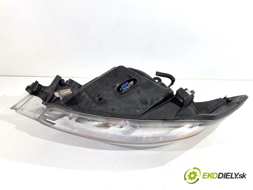 FORD KUGA I SUV 2011 120 kW 2.0 TDCi 4x4 1997 Svetlomet pravy predný XENON 8V41-13D154-AF