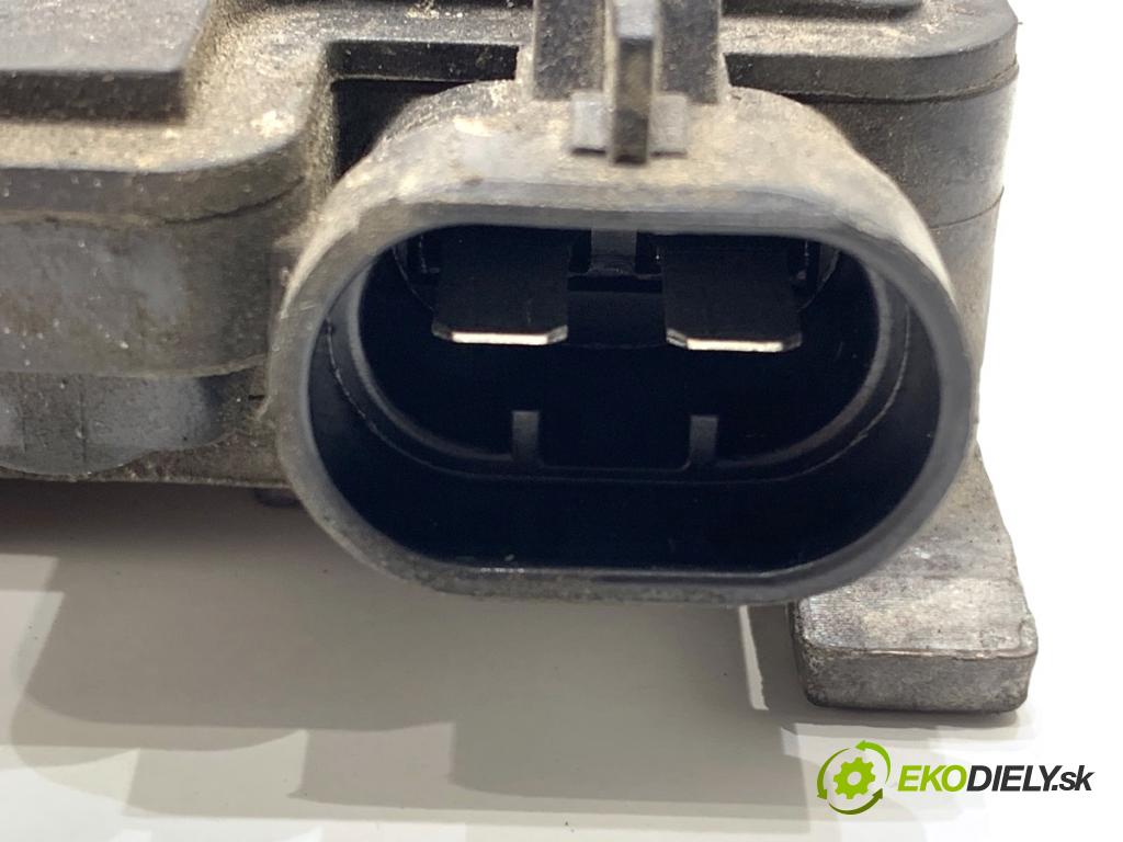 FORD KUGA I SUV 2011 120 kW 2.0 TDCi 4x4 1997 modul ventilátoru 940002906