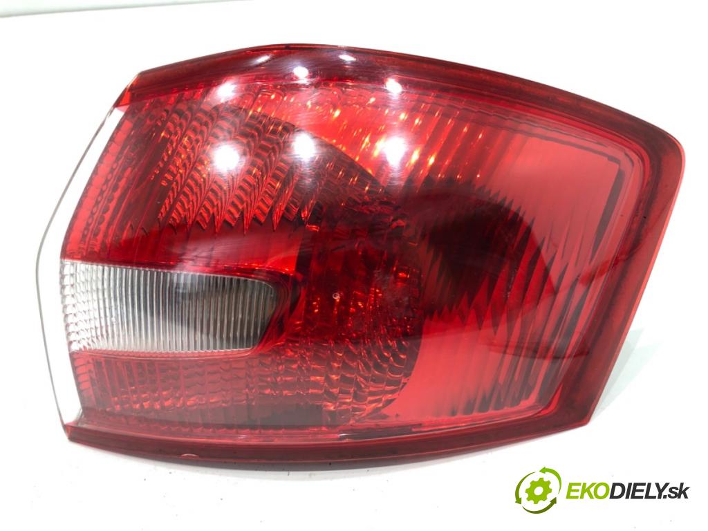 FORD KUGA I SUV 2011 120 kW 2.0 TDCi 4x4 1997 Svetlo pravy zad 8V41-13404-AH