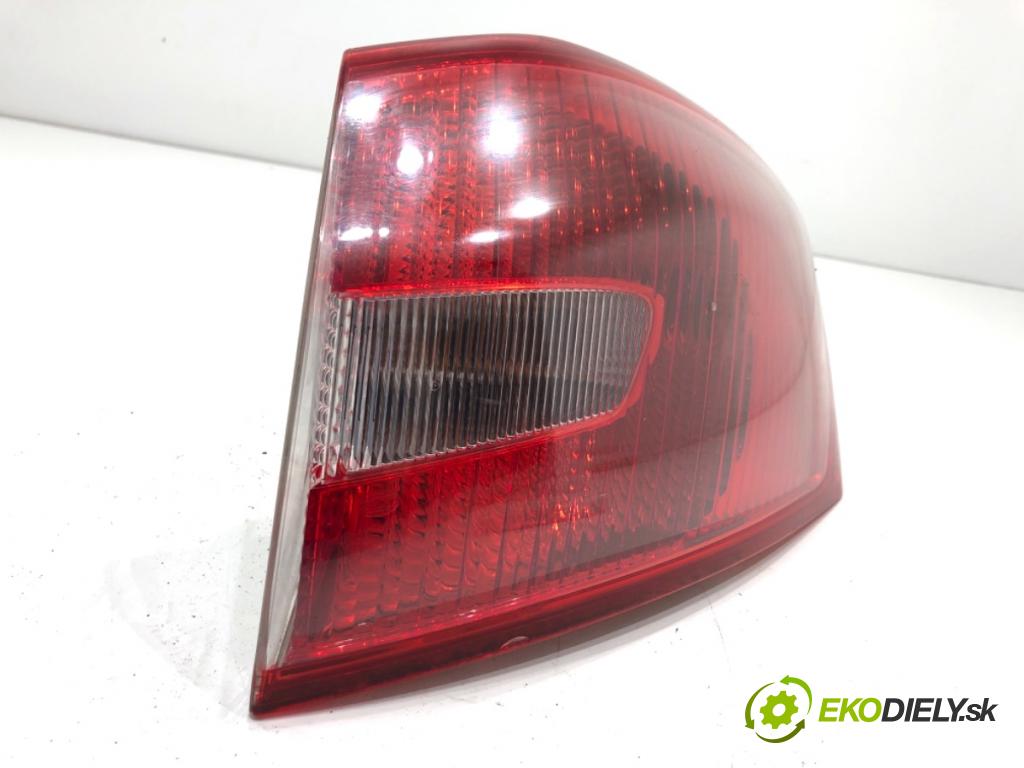 FORD KUGA I SUV 2011 120 kW 2.0 TDCi 4x4 1997 Svetlo pravy zad 8V41-13404-AH