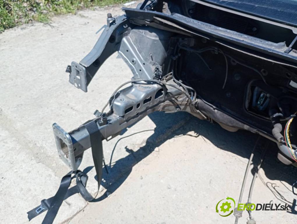 OPEL CORSA E liftback 2017 66 kW 1.4 (08, 68) 1398 karoséria ČTVRŤÁK: Blatník prah strecha PODŁUŻNICA
