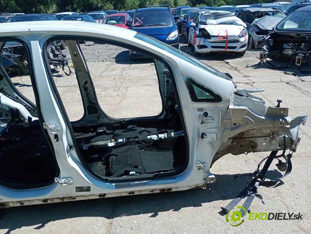 FORD ECOSPORT SUV 2019 92 kW 1.0 EcoBoost 998 karoséria ČTVRŤÁK: Blatník prah strecha PODŁUŻNICA