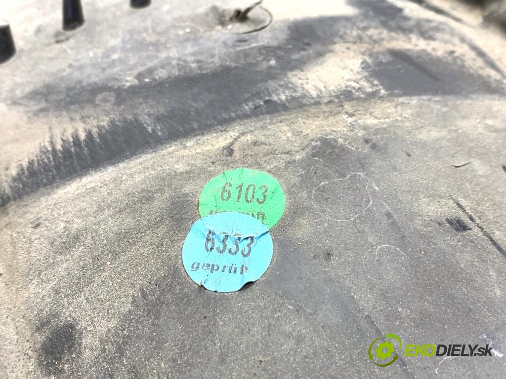 SKODA OCTAVIA IV Kombi 2023 110 kW 2.0 TDI 1968 podblatník pravy predný 5E3809958K