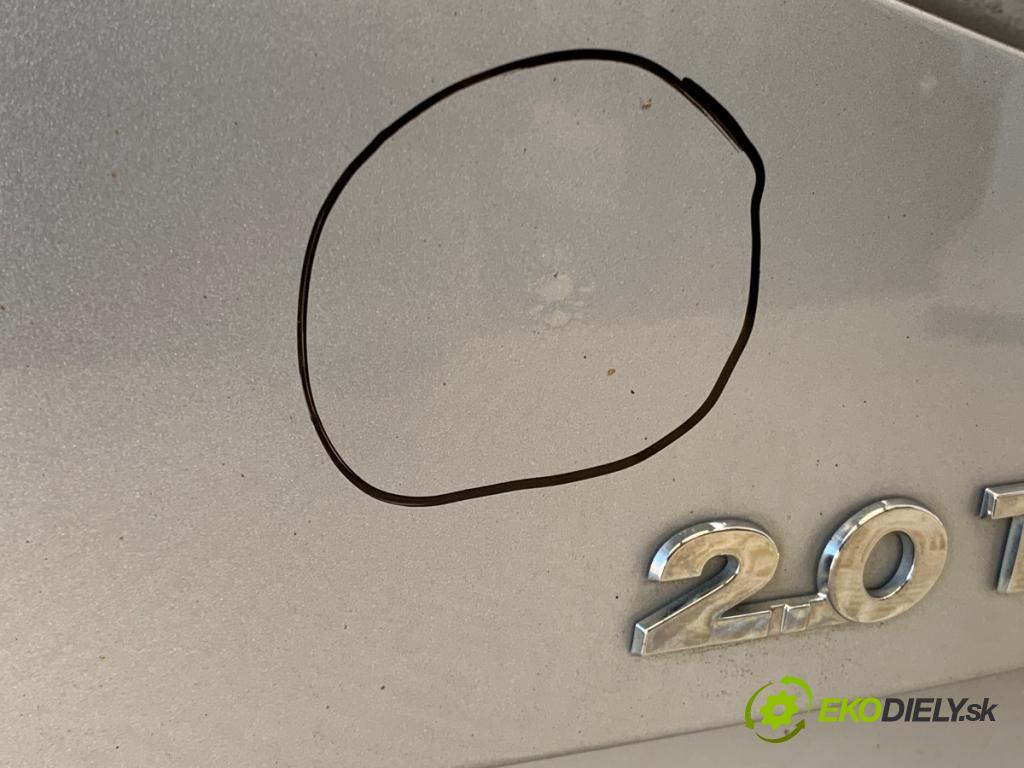 VW PASSAT B8 Kombi 2014 110 kW 2.0 TDI 1968 kapota zad LA7W