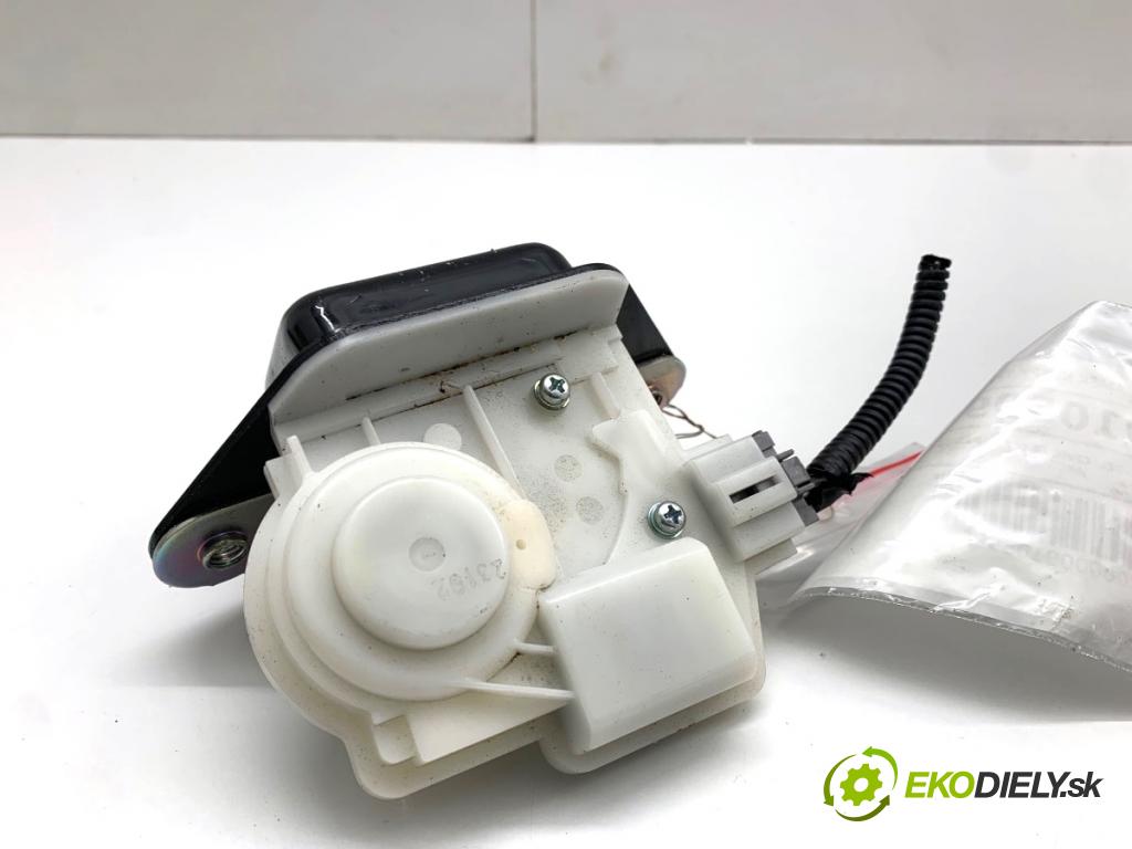 HONDA CIVIC IX liftback 2012 73 kW 1.4 i-VTEC (FK1) 1339 zámok dveří zadní část