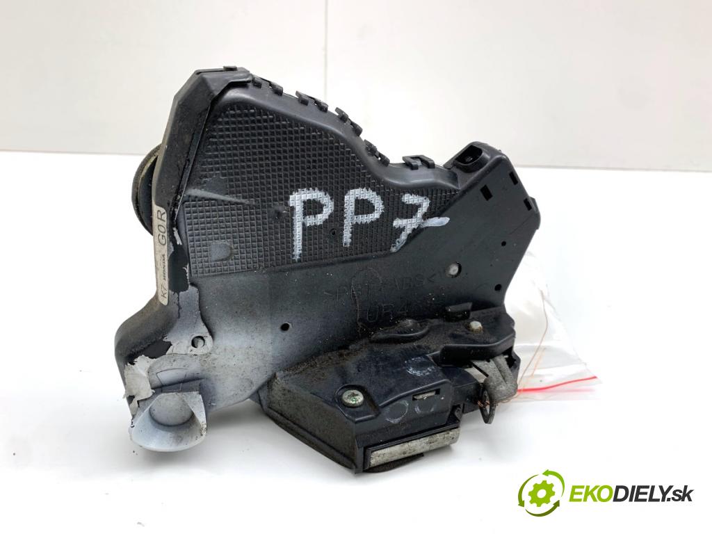 HONDA CIVIC IX liftback 2012 73 kW 1.4 i-VTEC (FK1) 1339 zámok dveře pravý přední část 411130-19760