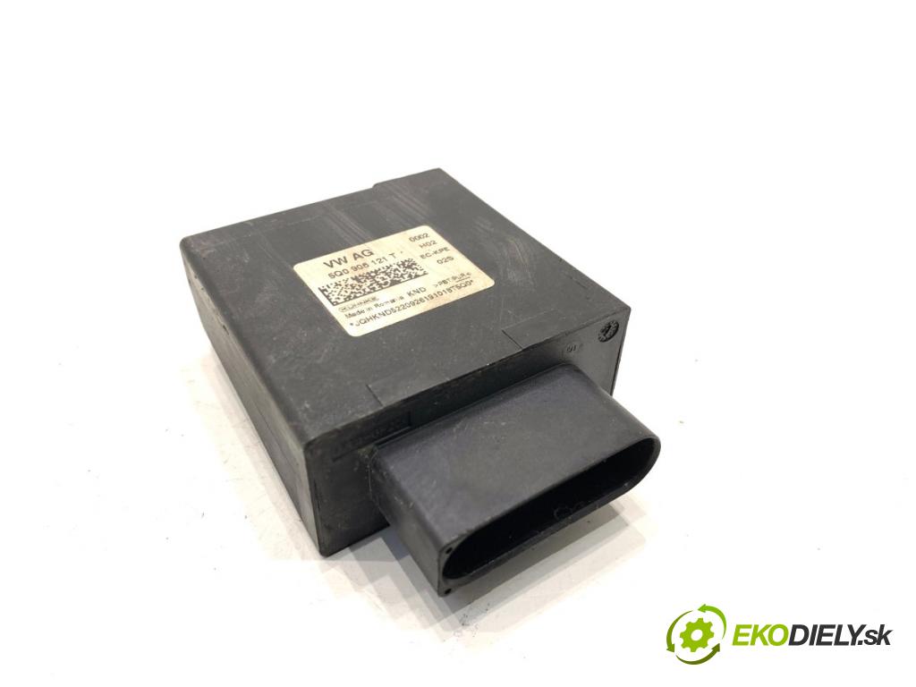 SKODA OCTAVIA IV Kombi 2023 110 kW 2.0 TDI 1968 modul pumpy paliva 5Q0906121T