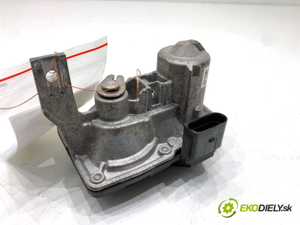 SKODA OCTAVIA IV Kombi 2023 110 kW 2.0 TDI 1968 škrtíci klapka VYČERPAT: 3Q0253691K