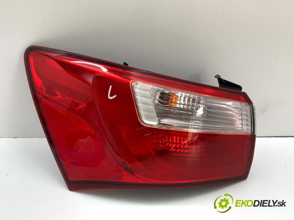 KIA RIO III sedan 2012 63 kW 1.25 CVVT 1248 světlo levý zadní část 92401-1W0