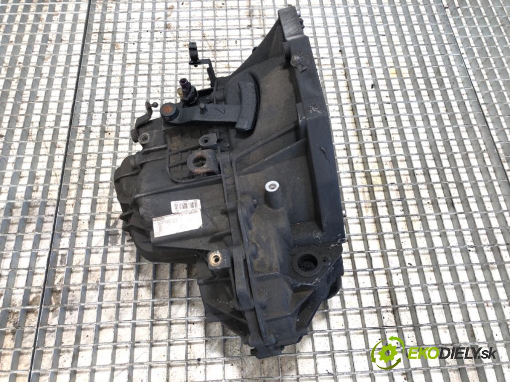 RENAULT TRAFIC II Autobus 2004 99 kW 2.5 dCi 135 (JL0D) 2463 převodovka PK6027 (Převodovka)