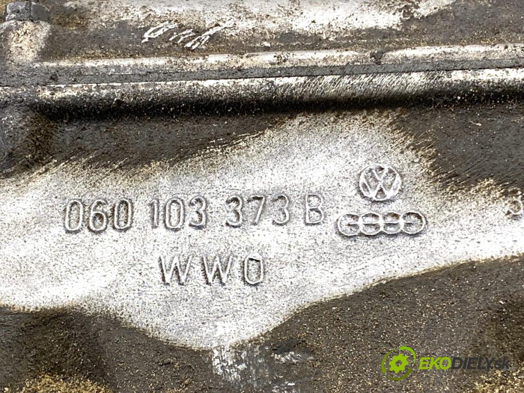 VW LT 28 35 Skrzynia 1986 55 kW 2.0 1984 Hlava valcov 060103373B 048103475 (Hlava valcov)
