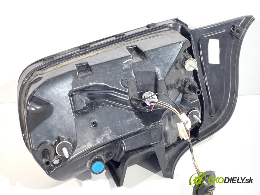FORD USA MUSTANG VI coupe 2020 331 kW 5.0 V8 5038 Svetlo ľavy zad