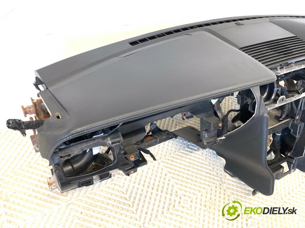 FORD USA MUSTANG VI coupe 2020 331 kW 5.0 V8 5038 Palubná doska VANKÚŠ: spolujazdca
