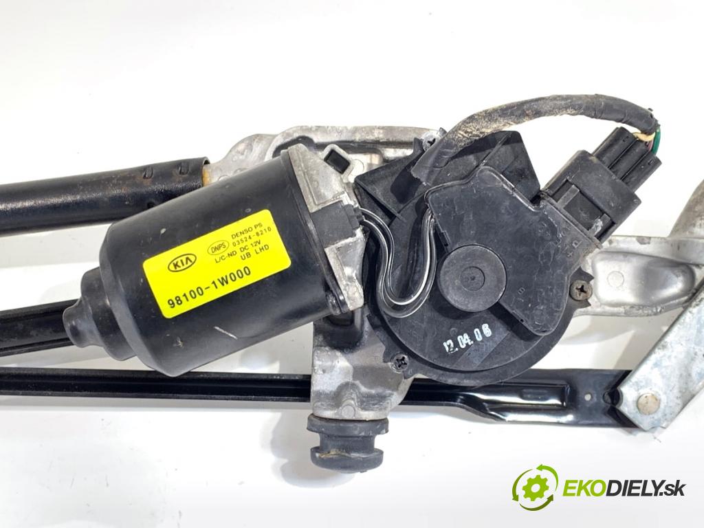 KIA RIO III sedan 2012 63 kW 1.25 CVVT 1248 Mechanizmus stieračov predný 98100-1W000 (Motorček stieračov predný)