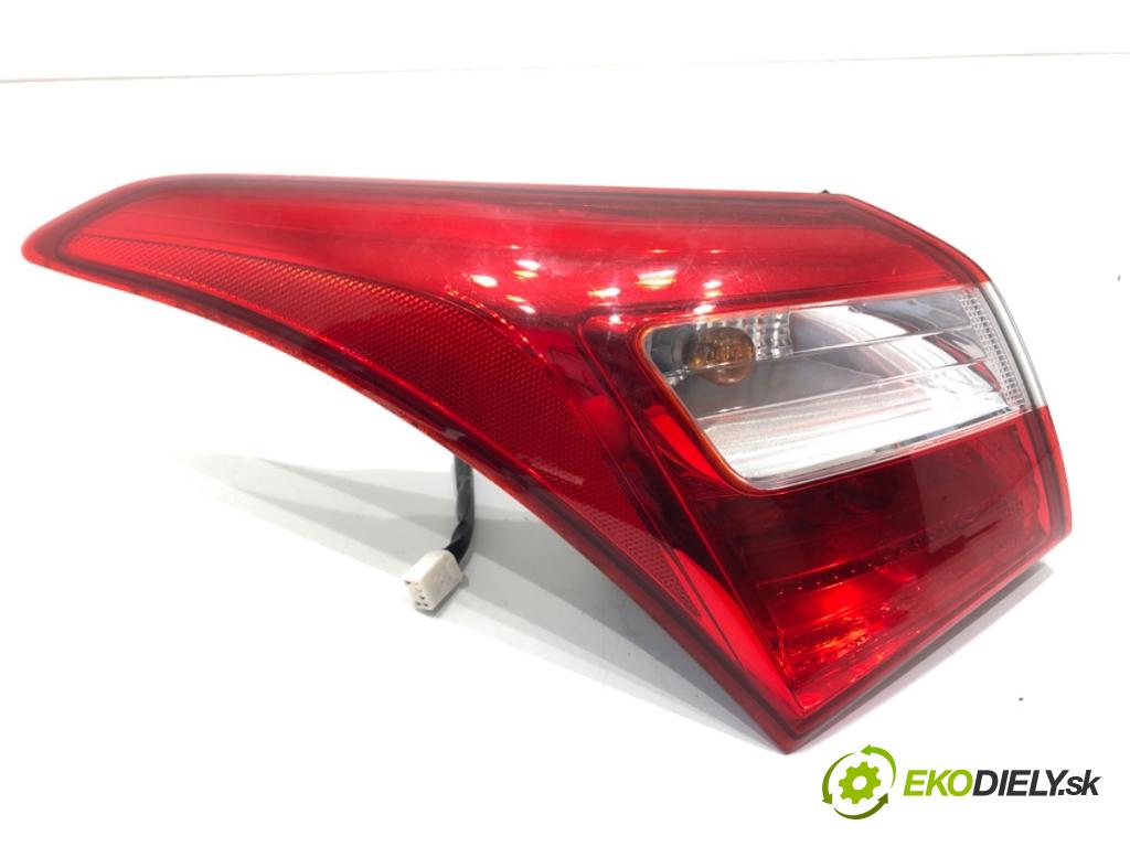 HYUNDAI i30 liftback 2014 74 kW 1.4 1368 Svetlo ľavy zad 92401-A50