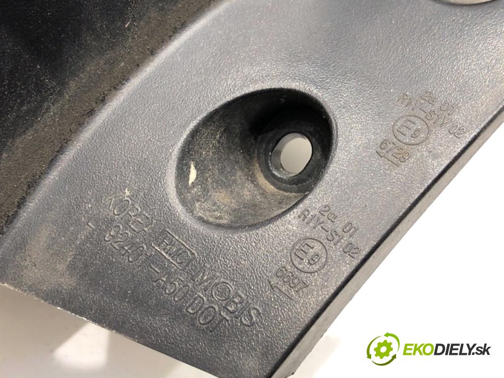 HYUNDAI i30 liftback 2014 74 kW 1.4 1368 světlo levý zadní část 92401-A50