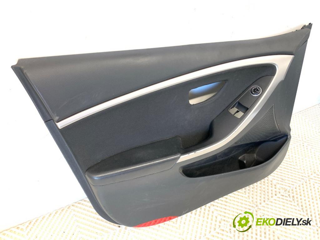 HYUNDAI i30 liftback 2014 74 kW 1.4 1368 čalúnenie Dvere ľavy predný