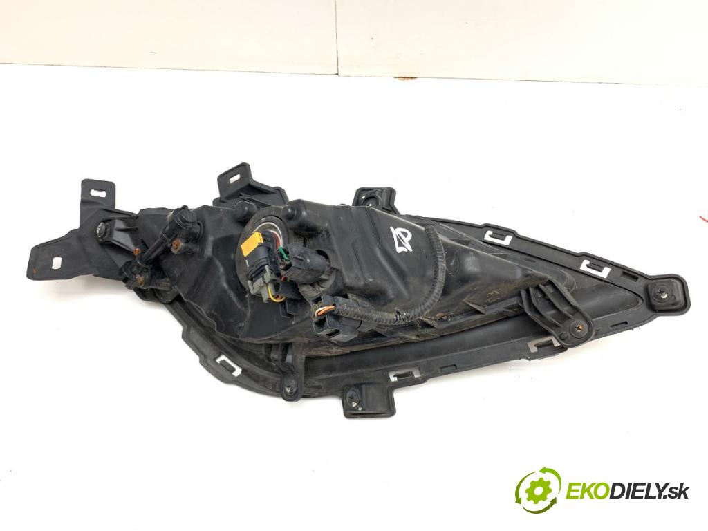 HYUNDAI i30 liftback 2014 74 kW 1.4 1368 Hmlové svetlo, hmlovka ľavy predný