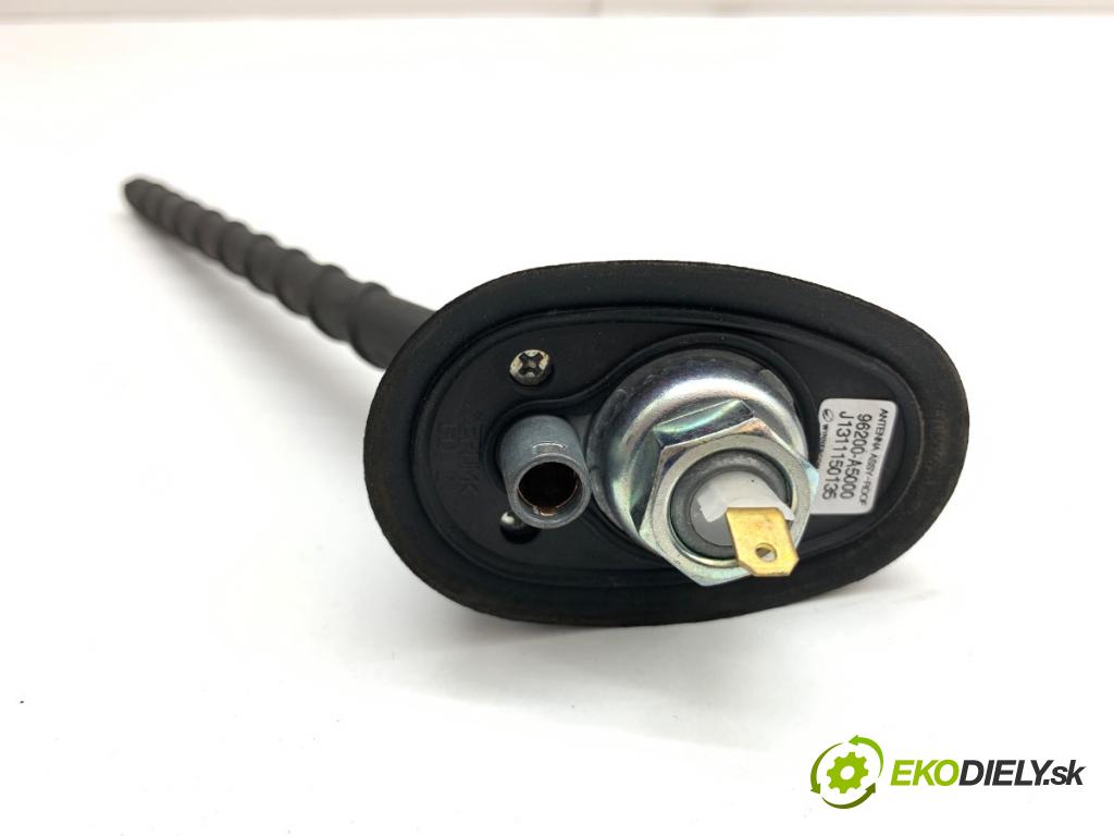 HYUNDAI i30 liftback 2014 74 kW 1.4 1368 ANTENA 96200-A5000