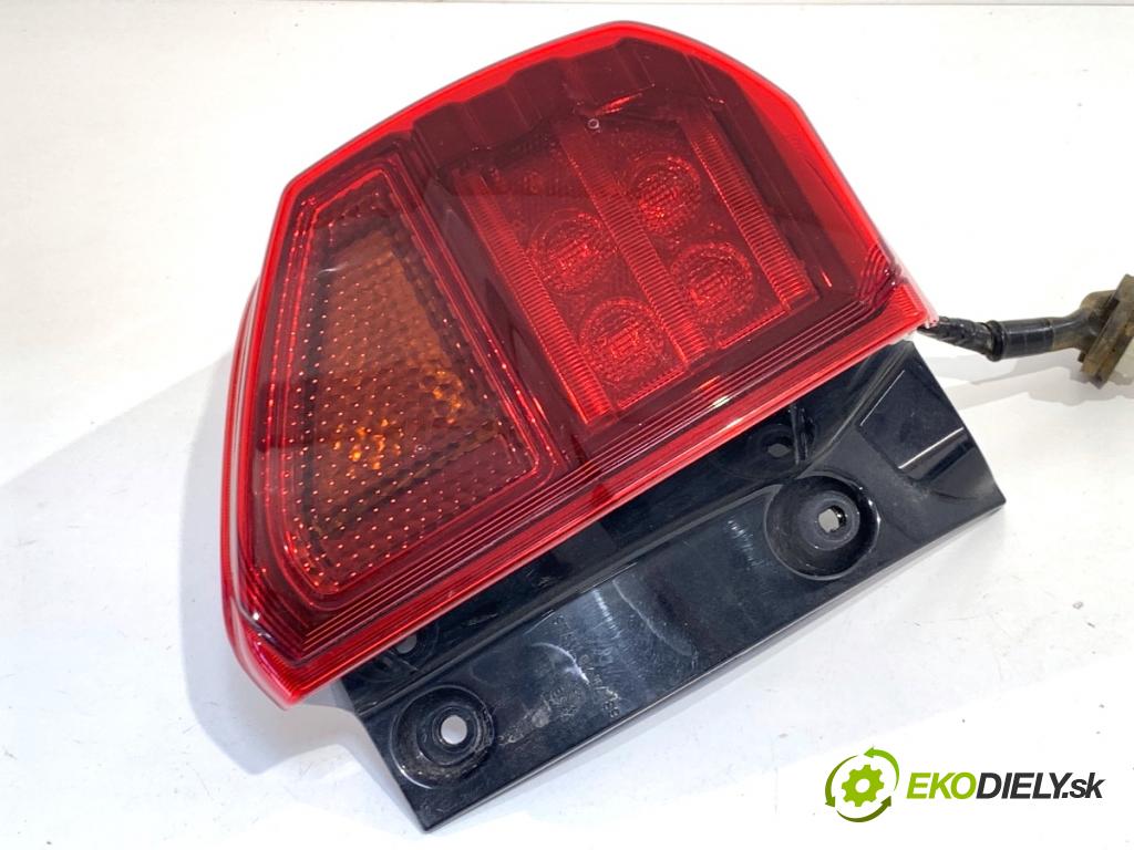 SUZUKI VITARA SUV 2020 95 kW 1.4 Hybrid (Mild Hybrid) 1373 Svetlo ľavy zad