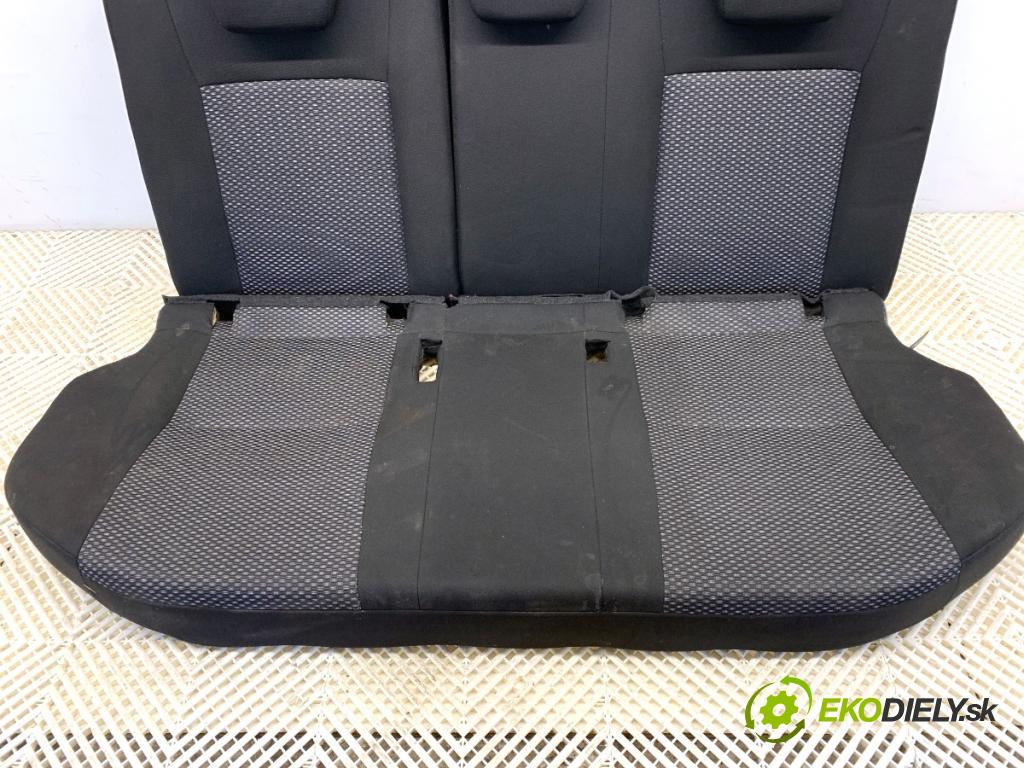 SUZUKI VITARA SUV 2020 95 kW 1.4 Hybrid (Mild Hybrid) 1373 Sedadlo druhý rad