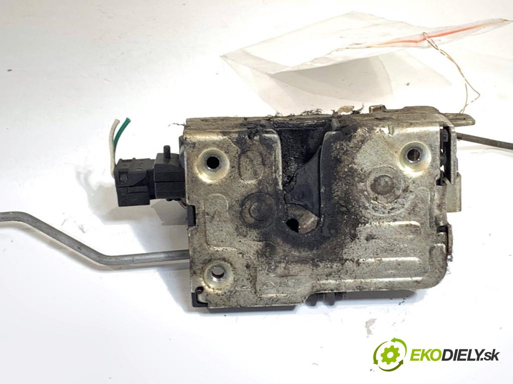 OPEL MOVANO A Autobus 2000 66 kW 2.2 DTI (JD) 2188 zámok Dvere pravy predný 