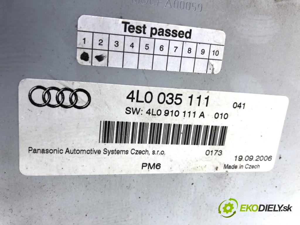 AUDI Q7 4L SUV 2006 171 kW 3.0 TDI quattro 2967 měnič CD 4L0035111 (CD měnič)
