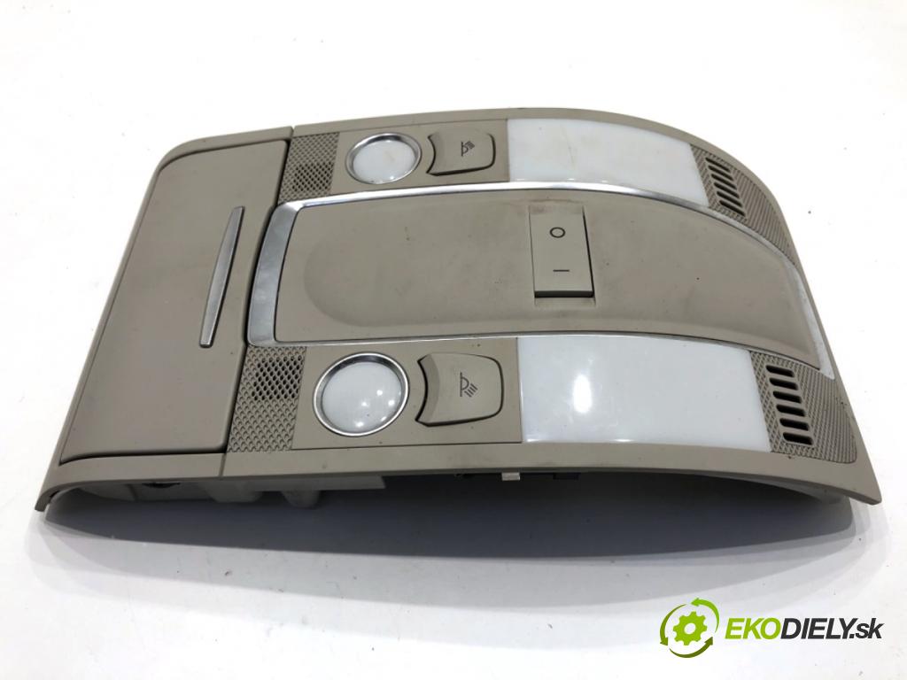 AUDI Q7 4L SUV 2006 171 kW 3.0 TDI quattro 2967 Svetlo stropné 4F0951177