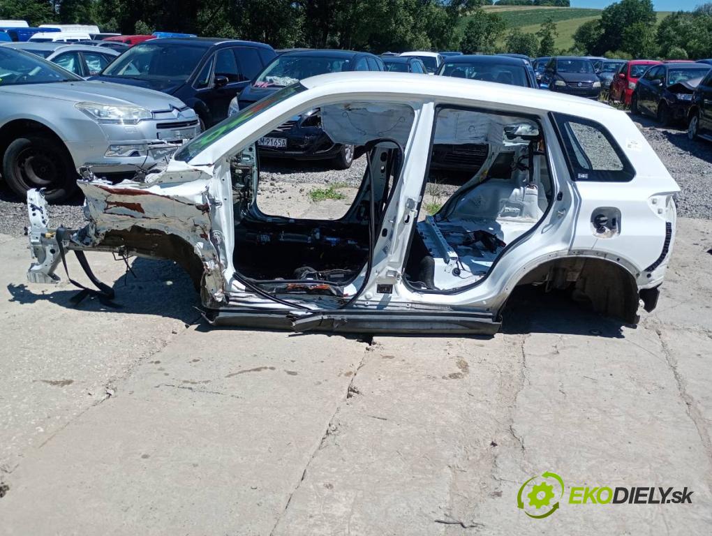 SUZUKI VITARA SUV 2020 95 kW 1.4 Hybrid (Mild Hybrid) 1373 karoséria ČTVRŤÁK: Blatník prah strecha PODŁUŻNICA 