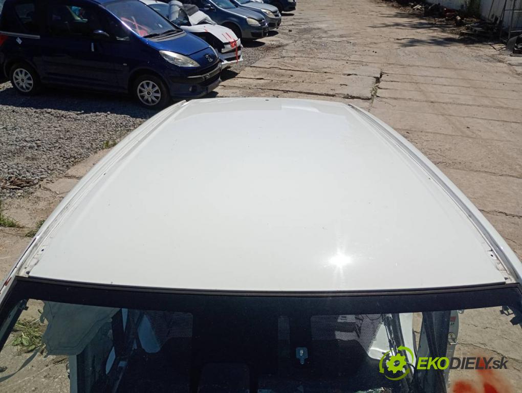 SUZUKI VITARA SUV 2020 95 kW 1.4 Hybrid (Mild Hybrid) 1373 karoséria ČTVRŤÁK: Blatník prah strecha PODŁUŻNICA