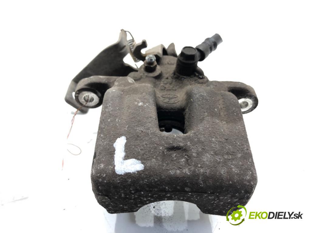 HYUNDAI i30 liftback 2014 74 kW 1.4 1368 brzdič třmen levý zadní část 
