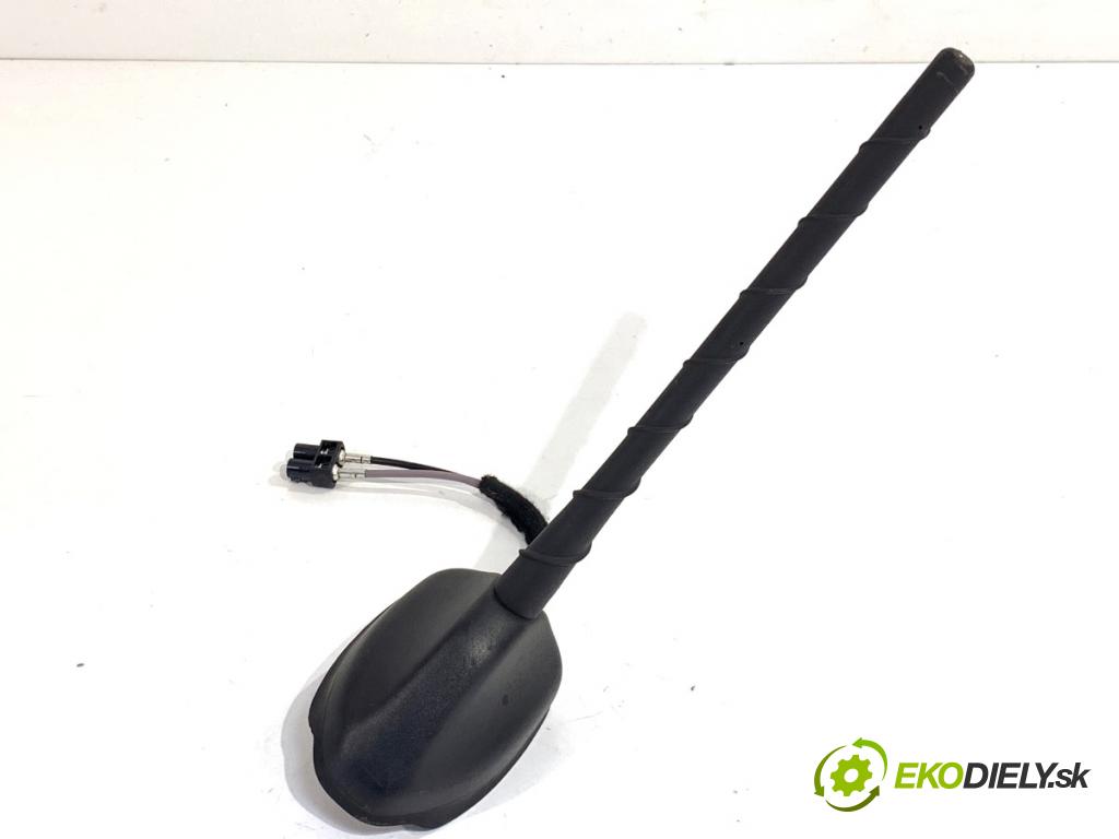 FORD ECOSPORT SUV 2018 92 kW 1.0 EcoBoost 998 ANTENA GN15-19G461-CD