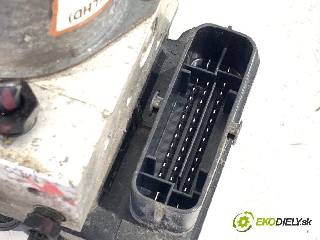 HYUNDAI i30 liftback 2014 74 kW 1.4 1368 Pumpa ABS 61589-45200 (Pumpa ABS)