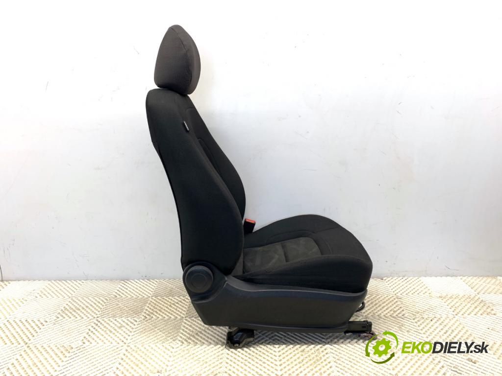 KIA CEED Kombi 2013 81 kW 1.6 CRDi 110 1582 Sedadlo pravy predný