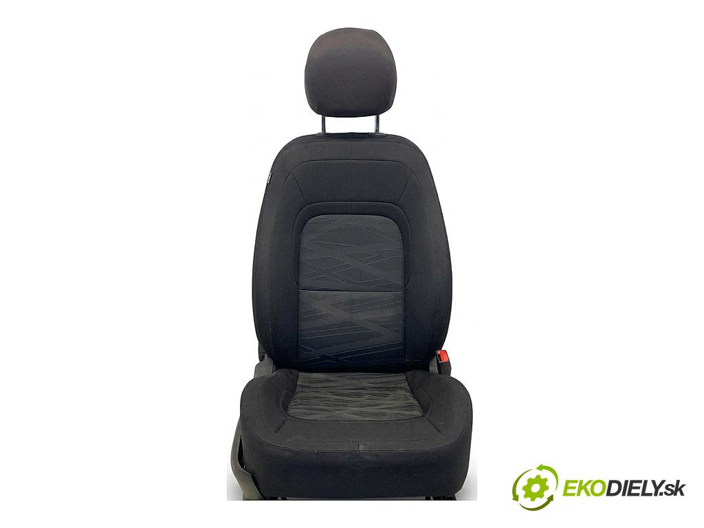 KIA CEED Kombi 2013 81 kW 1.6 CRDi 110 1582 sedadlo pravý přední část