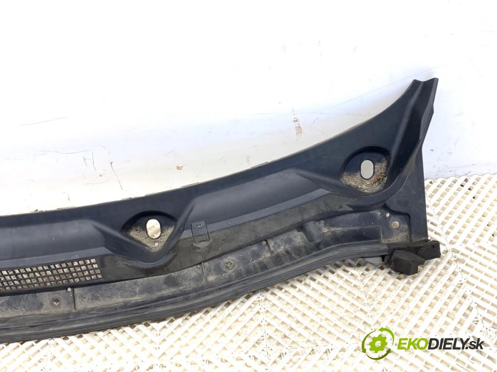 NISSAN QASHQAI J10 SUV 2008 84 kW 1.6 1598 Torpédo, plast pod čelné okno 66862JD900 (Torpédo (plast pod čelným sklom))