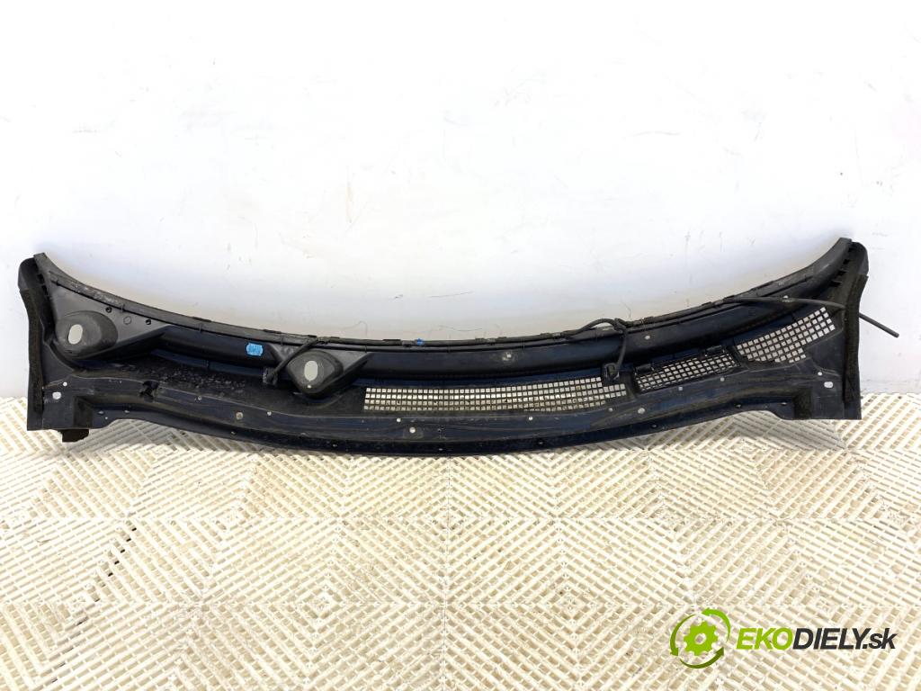 NISSAN QASHQAI J10 SUV 2008 84 kW 1.6 1598 Torpédo, plast pod čelné okno 66862JD900 (Torpédo (plast pod čelným sklom))
