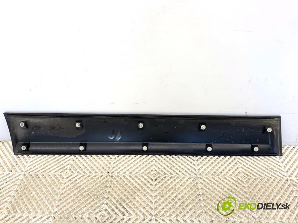 NISSAN QASHQAI J10 SUV 2008 84 kW 1.6 1598 Lišta Dvere pravy predný 80870JD00A