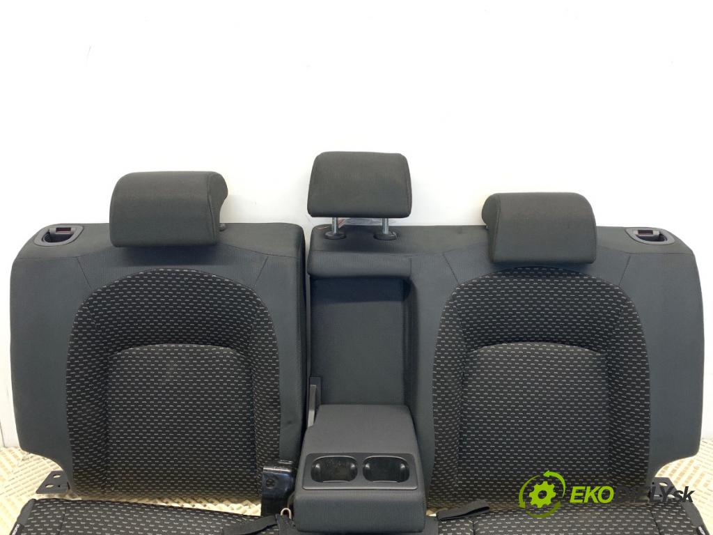 NISSAN QASHQAI J10 SUV 2008 84 kW 1.6 1598 Sedadlo druhý rad